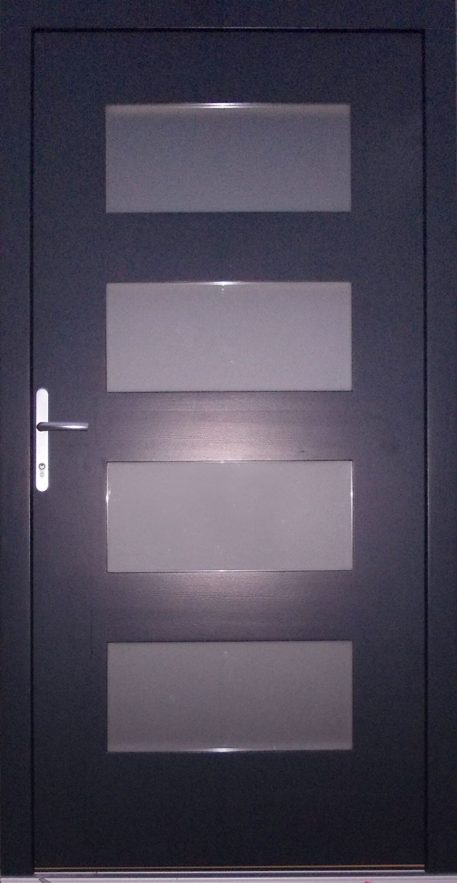 M 7 Modern bejárati ajtó